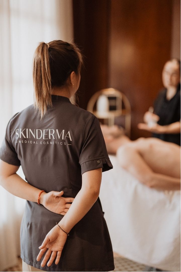 Karina Flores - centro de estética en Oviedo y Llanes