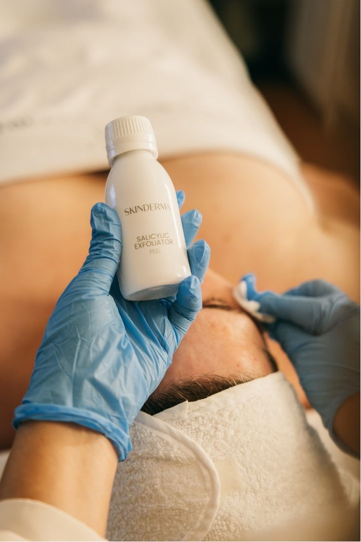Karina Flores - centro de estética en Oviedo y Llanes