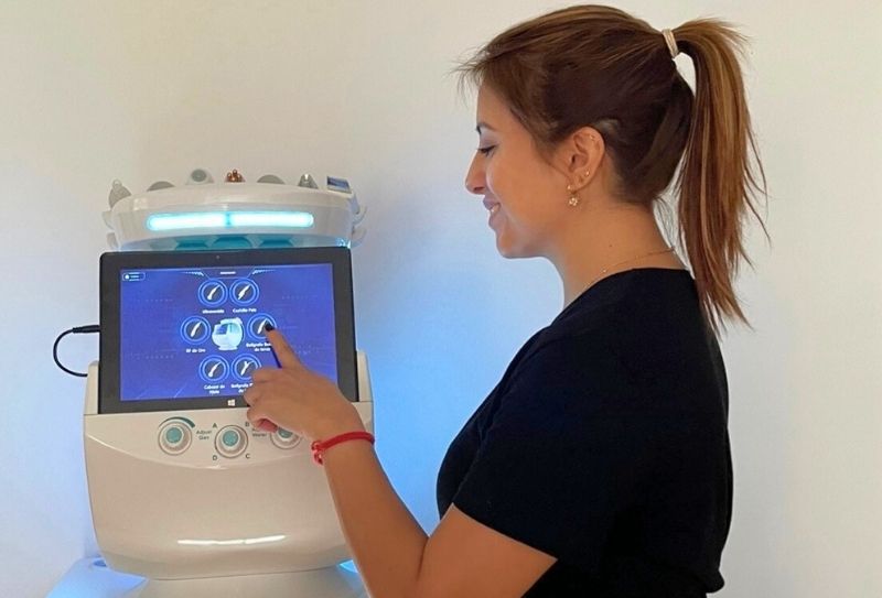 Karina Flores - Tratamientos faciales y corporales en Asturias